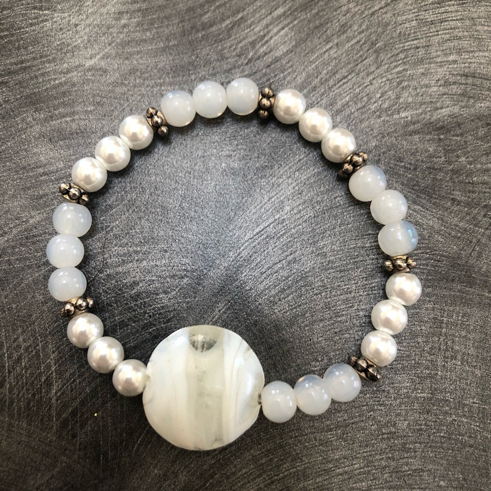 🛍3/$10! Beaded stretch bracelet